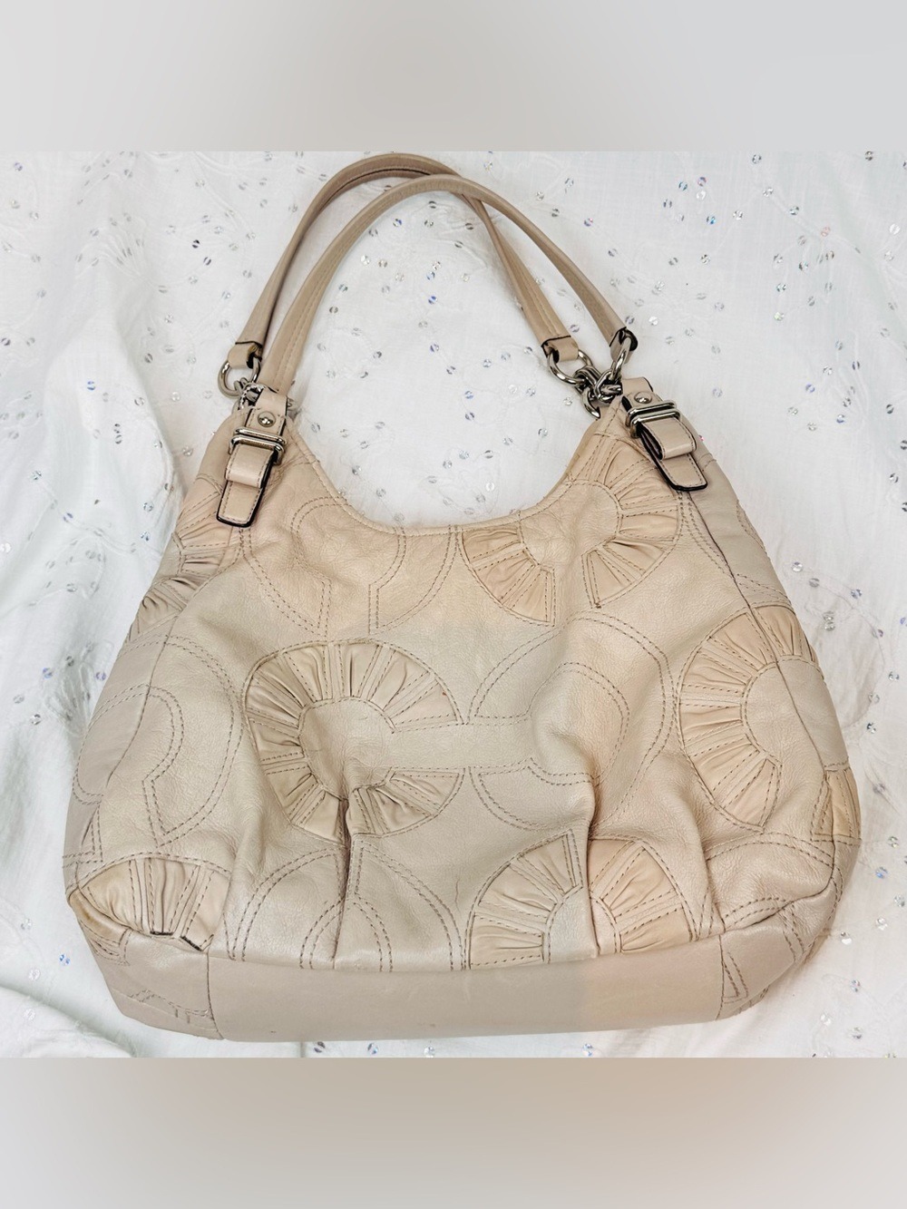 Coach 2010 Madison Maggie  Putty Leather Op Art Shoulder Bag Lavender lining